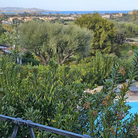 Luna Rossa Con Piscina *