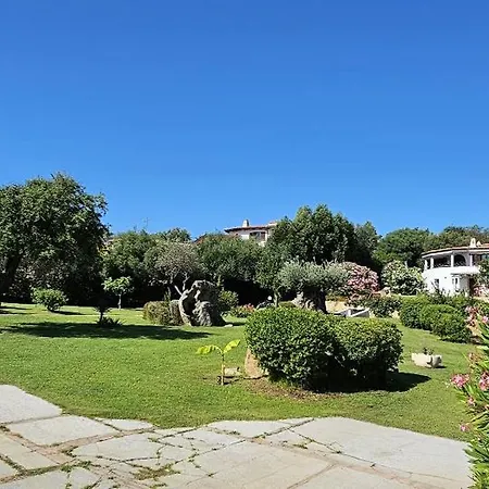 Villa Con Piscina Luna Rossa *