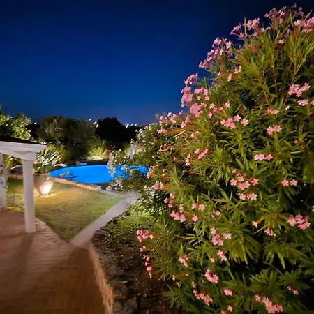 Luna Rossa Con Piscina *