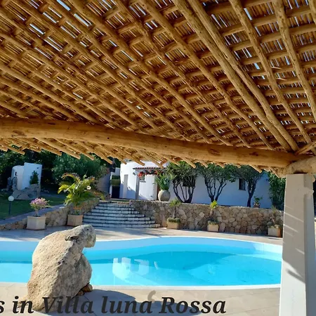 Con Piscina Luna Rossa Villa San Teodoro (Sardinia)