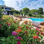 빌라 Luna Rossa Con Piscina *