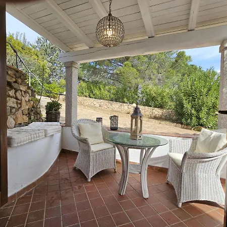 Villa Con Piscina Luna Rossa San Teodoro (Sardinia)