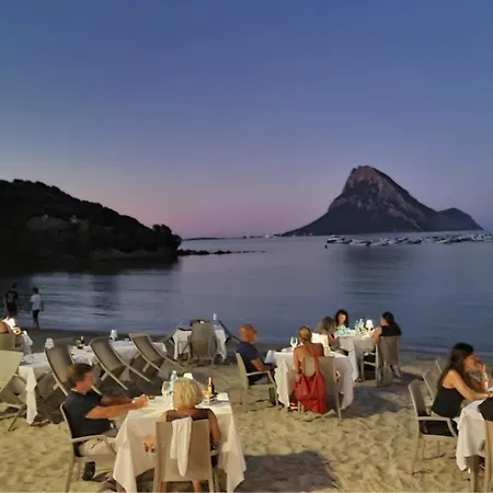 Villa Luna Rossa Con Piscina San Teodoro (Sardinia)