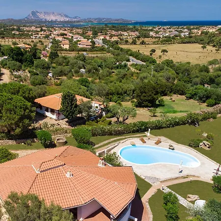 Villa Luna Rossa Con Piscina