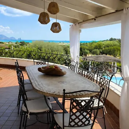 Luna Rossa Con Piscina Villa San Teodoro (Sardinia)